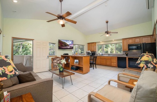 Kihei House | Aloha Aku Ohana Suite – Spacious Garden View Oasis