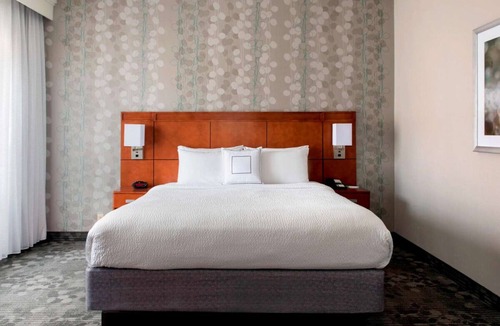 Middletown Hotel | Always a Great Idea To Unwind! Near Chateau-sur-Mer, Free Parking, Pet-Friendly