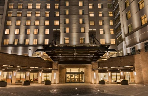 Berkeley Heights Hotel | Always a Great Idea To Unwind! 2 Relaxing Units, Onsite Pool, Pets Allowed!