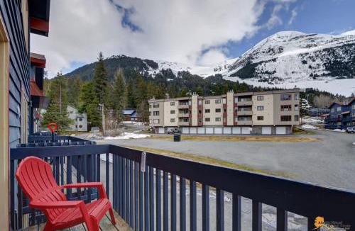 Alyeska Apartment | Alyeska Slope-Side Sanctuary