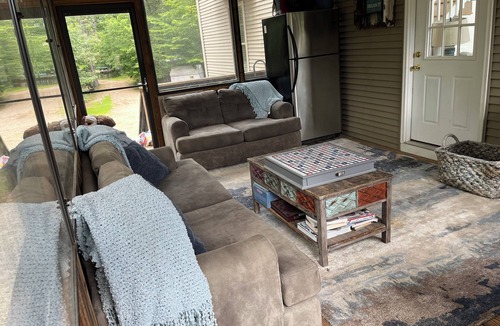 East Wakefield House | AMAZING LAKEFRONT HOUSE w/PRIVATE DOCK, PRIVATE BEACH, 4 BEDROOMS, SLEEPS 12+