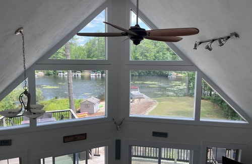 East Wakefield House | AMAZING LAKEFRONT HOUSE w/PRIVATE DOCK, PRIVATE BEACH, 4 BEDROOMS, SLEEPS 12+