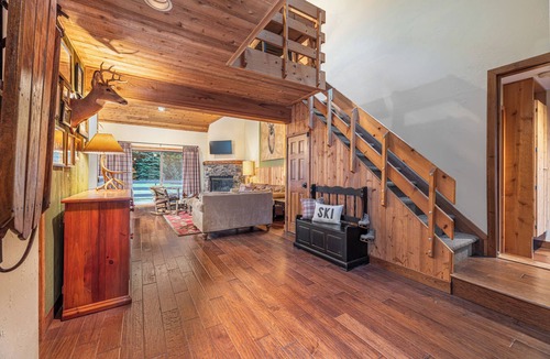 Windham House | Amazing Location, Steps Away from Magic Carpet to Main Lodge.