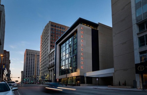 Financial District Hotel | Ambassador Hotel Kansas City, Autograph Collection