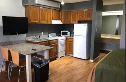 Yukon Hotel | Americas Best Value Inn Yukon