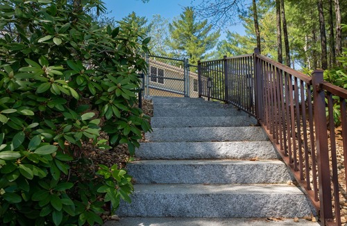 Lochmere House | An oasis sitting right on Silver Lake