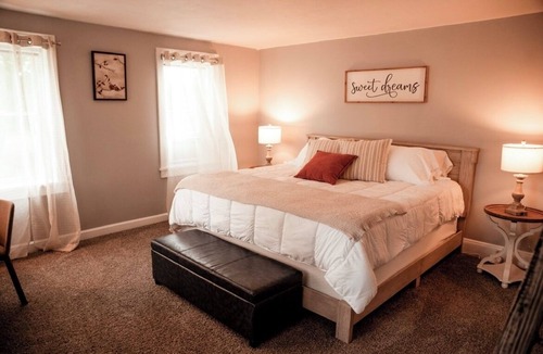 Bristolville Other | An old stagecoach stop in Amish country. A peaceful, quiet, couples retreat