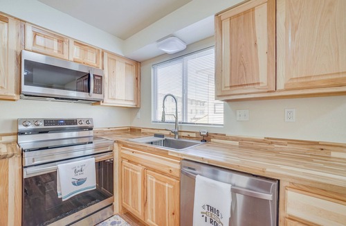 Midtown Anchorage Apartment | Anchorage Apartment Rental w/Mountain Views!