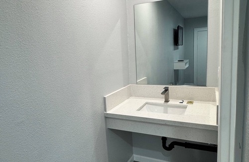 Orange Hotel | Angel Motel near Anaheim