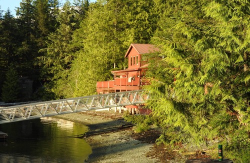 Ketchikan House | Angler's Dream. Waterfront Island Home. Private dock. Rental boat.