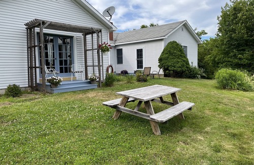 Blue Hill House | Anne's - Comfortable and quiet - 32 miles to Acadia National Park