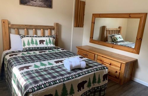 Ohiopyle Hotel | Apartment: Conveniece Meets Adventure in Ohiopyle
