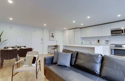 Radnor - Fort Myer Heights Apartment | Apartment Just 10 Minutes Away to Airport