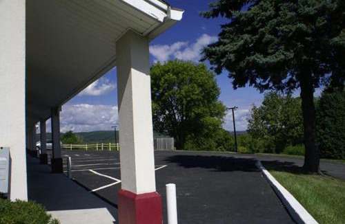 Vernon Hotel | Appalachian Motel