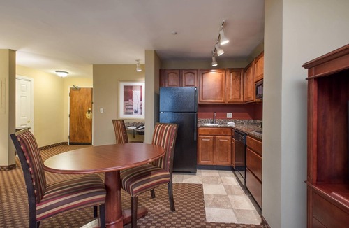 Court House Hotel | Arlington Court Suites, a Clarion Collection Hotel