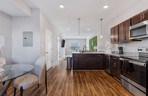 Clarksville House | Art House: A Creative Haven