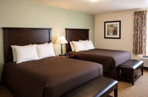 Haines Hotel | Aspen Suites Hotel Haines 2 Queen Studio