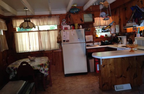 Sandown Cabin | at water's edge on quiet pond