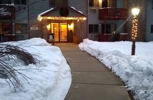 Bartlett Apartment | Attitash Mtn. Village Resort Condo sleeps 5 * New Hampshire - Near North Conway