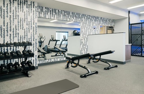 Waldron Hotel | Atwell Suites Kansas City Airport by IHG
