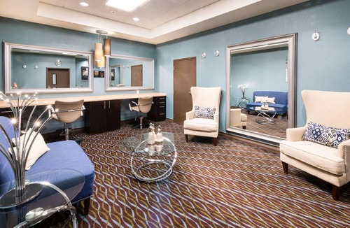 Mehlville Hotel | Aviator Hotel & Suites South I-55, BW Signature Collection
