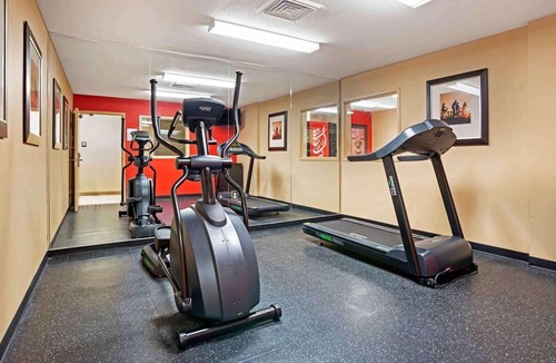 Mendenhall Valley Hotel | Aviator Suites Hotel Juneau King Studio