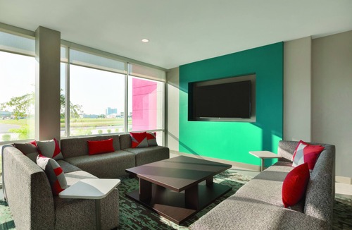 Central Oklahoma City Hotel | avid hotel Oklahoma City Airport by IHG