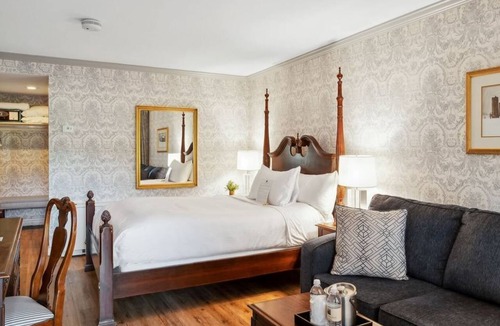 Avon Hotel | Avon Old Farms Hotel