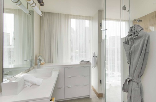 Seaport District Hotel | Award Winning Stay + Rooftop Bar & On Site Dining