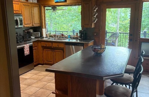 Lost Bridge Village House | Awesome 4-bedroom house with AC in quaint Garfield