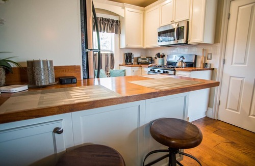 Paso Robles Condo | Baby Bliss-All the Bliss you need, in downtown Paso Robles!