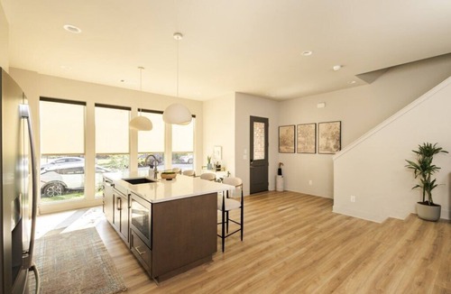 Historic Edgefield House | Bachelorette Dream | 2 Units | 8 Kings + 8 Baths