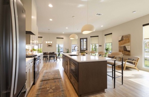 Historic Edgefield House | Bachelorette Dream | 2 Units | 8 Kings + 8 Baths