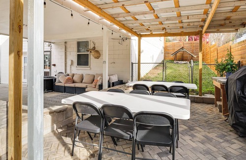 Nashville House | Backyard Retreat! Extended Stay in Nashville