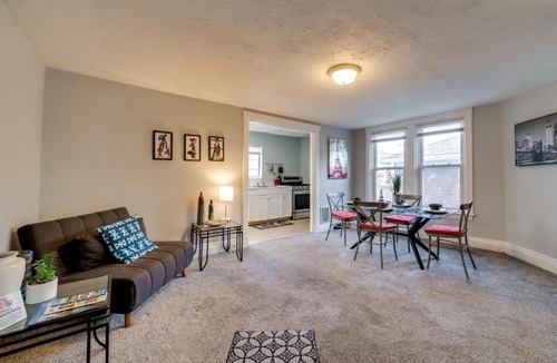 South Hills Apartment | Balcony & Workspace! Apt 5 Mi to Dtwn Pittsburgh