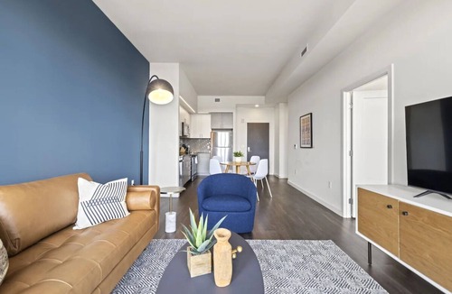 Bluemont Hotel | Ballston Apartment | Full Kitchens & Rooftop Access | Near Lincoln Memorial