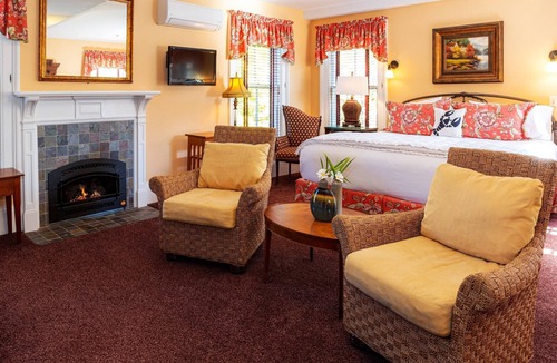 Bar Harbor Hotel | Bass Cottage & Ullikana