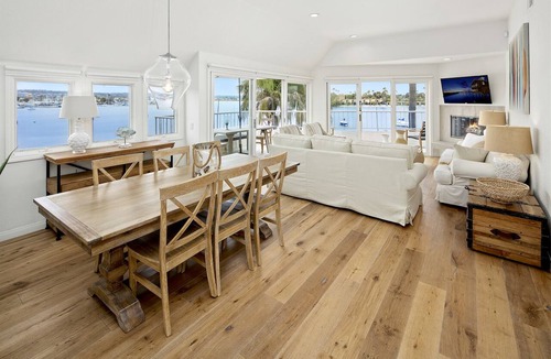 Mission Beach Condo | Bay Front Luxury Penthouse w/elev. & AC! Enjoy multiple outside patios & views!