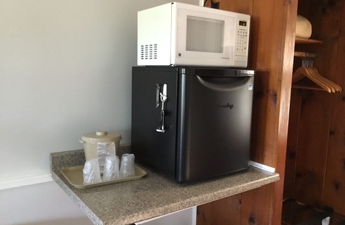 Laconia Hotel | Bay Top Motel