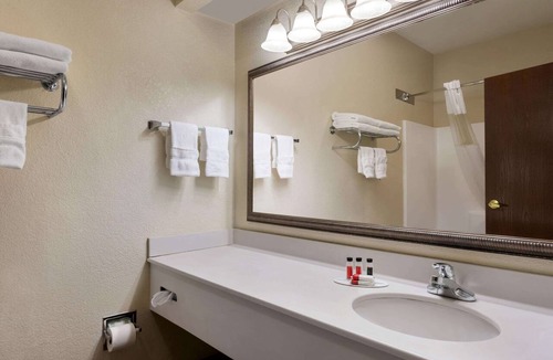 Elizabethtown Hotel | Baymont by Wyndham Elizabethtown