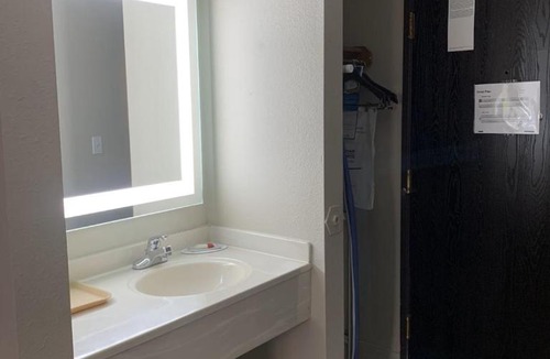 Enid Hotel | Baymont by Wyndham Enid
