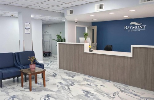 Bridgeport Hotel | Baymont by Wyndham Louisville Southwest