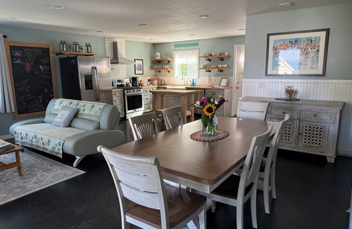 Northport House | Bayside Cottage: A Cozy Coastal Retreat