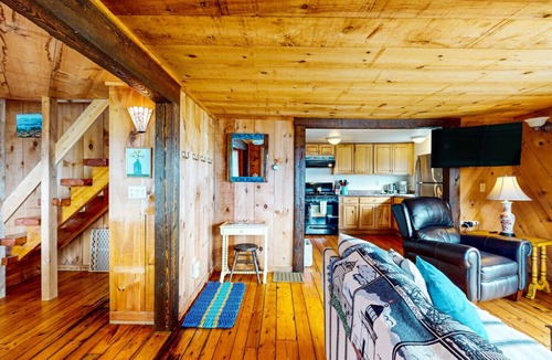 Stonington Apartment | Bayview House 1br 2ba Stunning Harbor Views