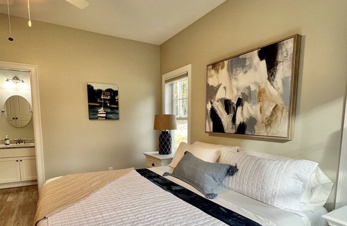 Arundel Cottage | Be close to all the Kennebunks offer!