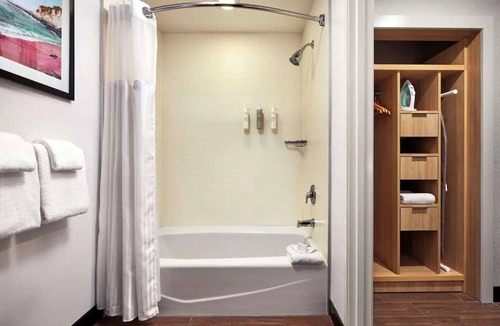 Pismo Beach Hotel | Beach Getaway Near Pier, Outlets & Central Coast l Pool & Free Parking