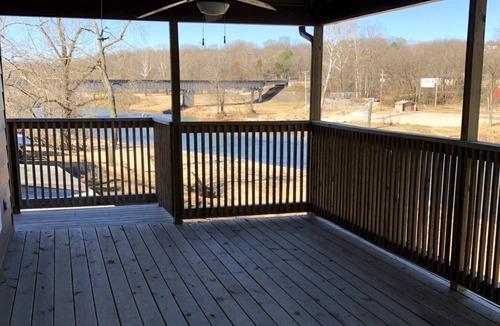Pineville Cabin | Beach house-style cabin on the Elk River in Pineville, Missouri