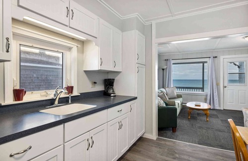 Wells Beach House | BEACHFRONT HOME-BREATHTAKING 180 DEGREE OCEAN SUNRISES-SUNSETS