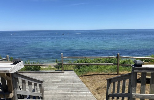 Cedar Bushes House | Beachfront Home On Cape Cod Bay with Wraparound Deck
