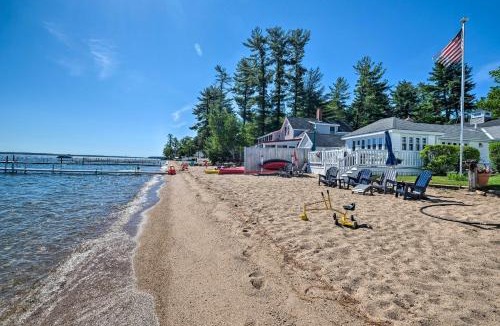 Sebago House | Beachfront Sebago Cottage w/Deck + Grill!